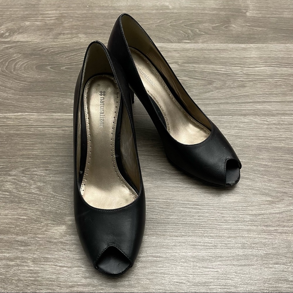Naturalizer Black Leather Peep-Toe 3”-Heel Pumps Size 8.5